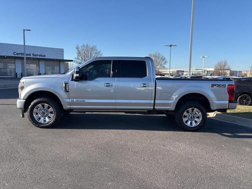 2022 Ford F-250 Platinum
