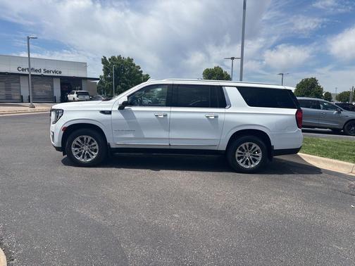 Summit White 2021 GMC Yukon XL SLT