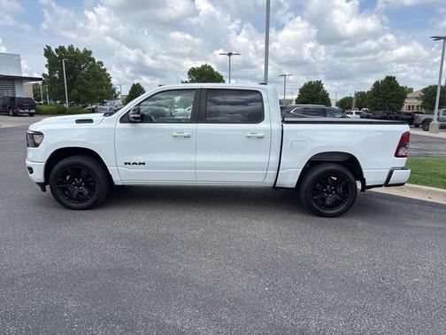 Bright White Clearcoat 2022 RAM 1500 Big Horn/Lone Star