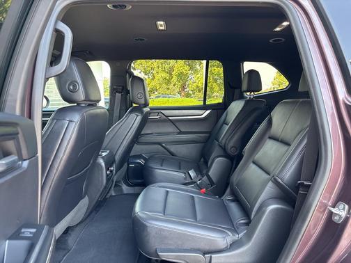 2024 GMC Acadia AWD Elevation