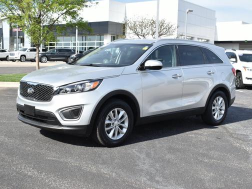 Sparkling Silver 2016 Kia Sorento LX