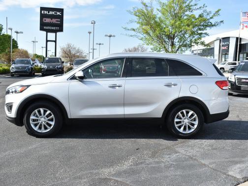 Sparkling Silver 2016 Kia Sorento LX