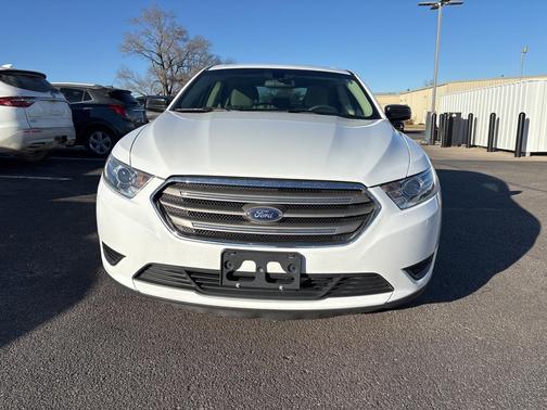 2019 Ford Taurus SE