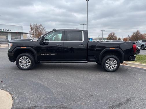 Onyx Black 2022 GMC Sierra 2500 Denali