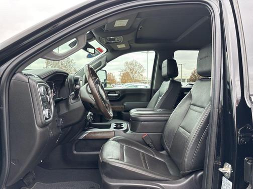 Onyx Black 2022 GMC Sierra 2500 Denali