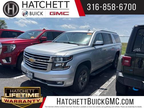 Silver Ice Metallic 2019 Chevrolet Suburban LT