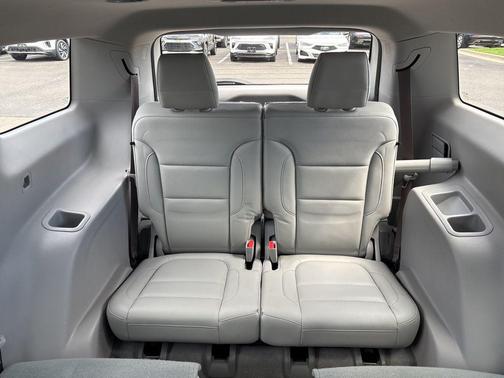 Smokey Quartz Metallic 2019 GMC Acadia SLT-2