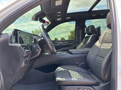 2024 Cadillac Escalade ESV Sport Platinum