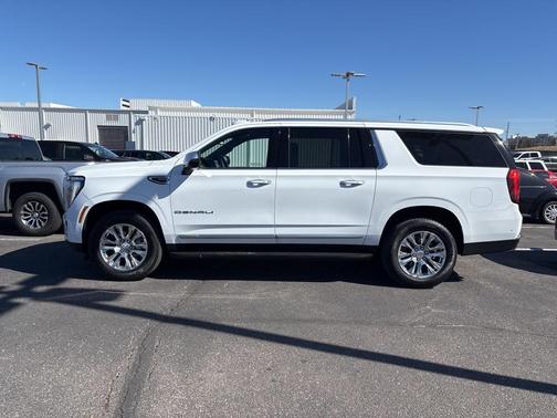 2025 GMC Yukon XL Denali