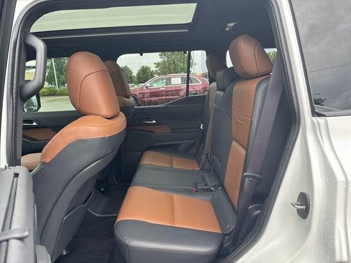 White Pearl 2025 Lexus GX 550 Luxury