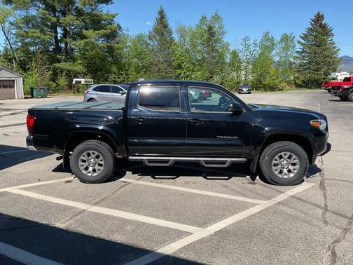 Midnight Black Metallic 2019 Toyota Tacoma SR