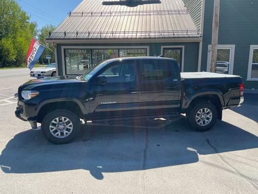 Midnight Black Metallic 2019 Toyota Tacoma SR