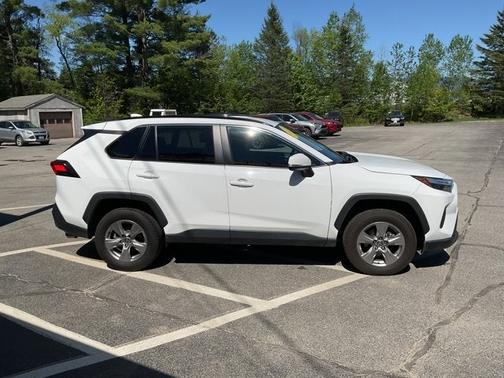 Ice Cap 2023 Toyota RAV4 XLE