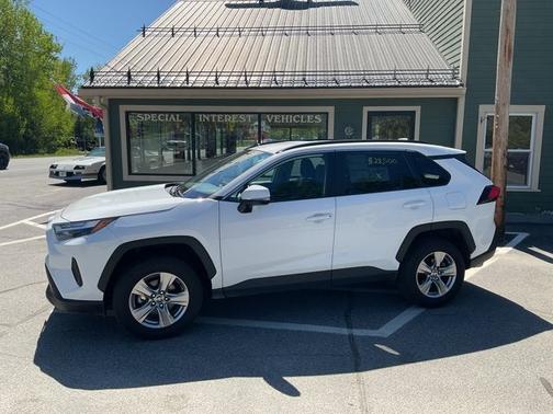 Ice Cap 2023 Toyota RAV4 XLE
