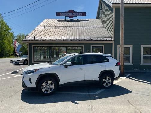 Ice Cap 2023 Toyota RAV4 XLE