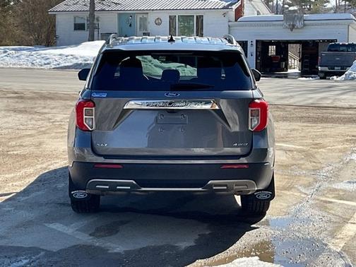 CARBONIZED GRAY METALLIC 2022 Ford Explorer XLT