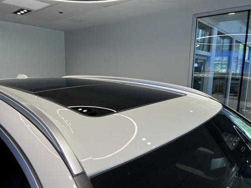 Alpine White 2025 BMW X5 xDrive40i