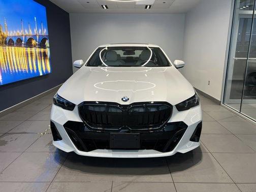 2024 BMW 540 i xDrive