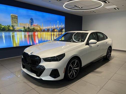 2024 BMW 540 i xDrive