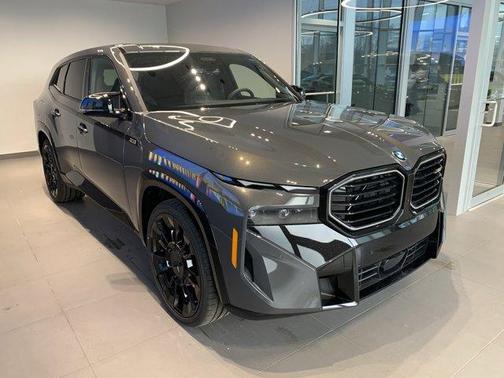 2025 BMW XM Base