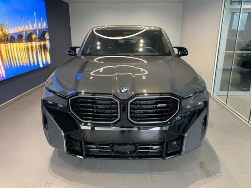 2025 BMW XM Base