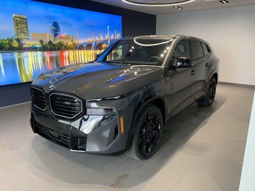 2025 BMW XM Base