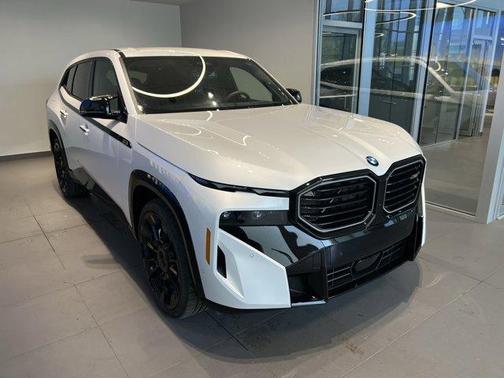 2025 BMW XM Base
