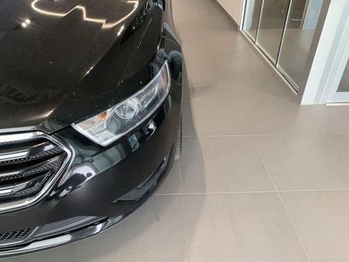 2015 Ford Taurus Limited