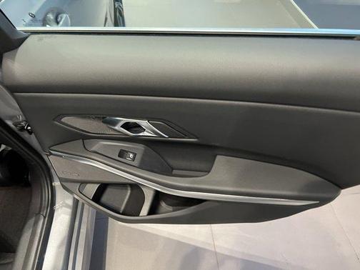 2024 BMW 330 i xDrive