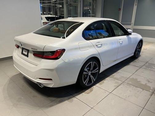 2023 BMW 330 i xDrive