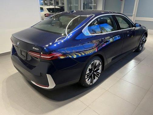 2026 BMW 530 i xDrive