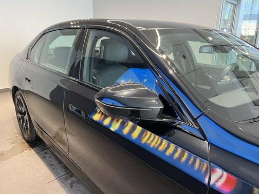 2023 BMW 760 760i xDrive