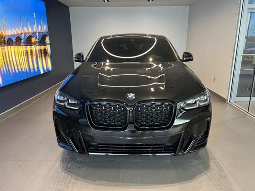 2024 BMW X4 xDrive30i
