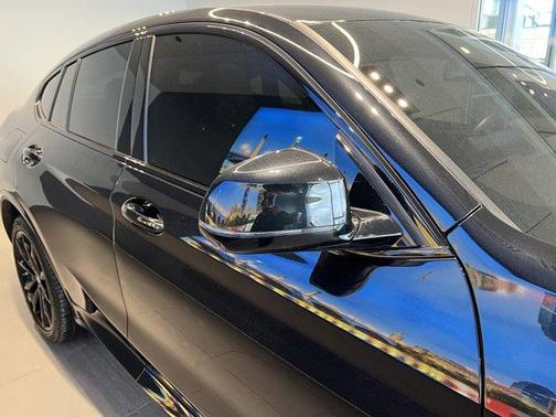 2024 BMW X4 xDrive30i