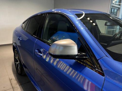 Riverside Blue Metallic 2020 BMW X6 M50i