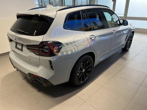 2023 BMW X3 M40i