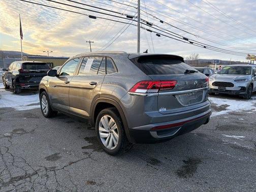 2021 Volkswagen Atlas Cross Sport 2.0T SE w/Technology