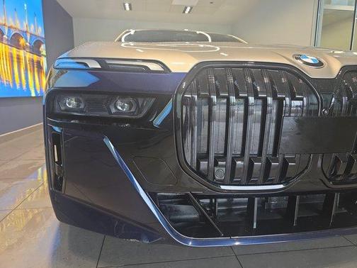 Tanzanite Blue II Metallic 2023 BMW 760 760i xDrive