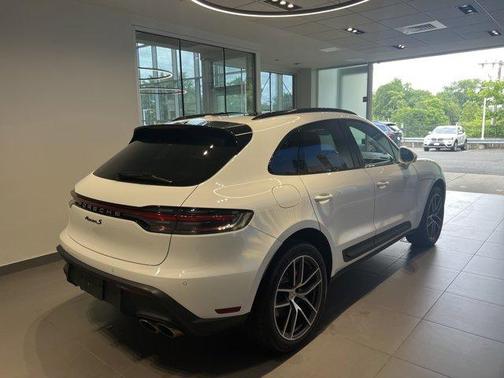 2022 Porsche Macan S