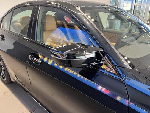 2025 BMW 330 i xDrive