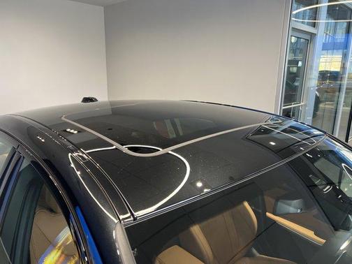 2025 BMW 330 i xDrive