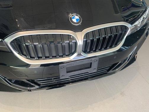 2025 BMW 330 i xDrive