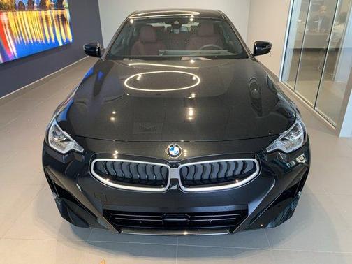 2025 BMW 230 i xDrive