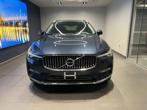 2022 Volvo XC60 B6 Inscription