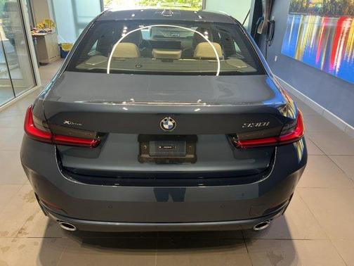 2025 BMW 330 i xDrive