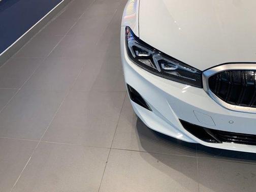 2024 BMW 330 i xDrive