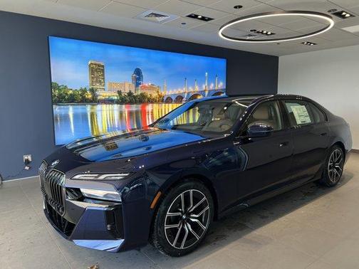 Tanzanite Blue II Metallic 2026 BMW 740 i xDrive