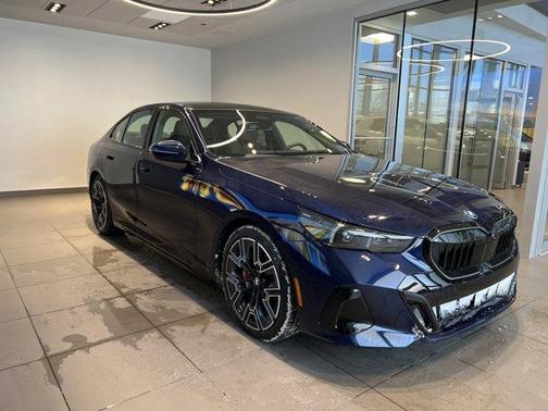 Tanzanite Blue II Metallic 2026 BMW 550e xDrive