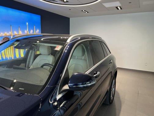 2022 Mercedes-Benz GLC 300 Base 4MATIC