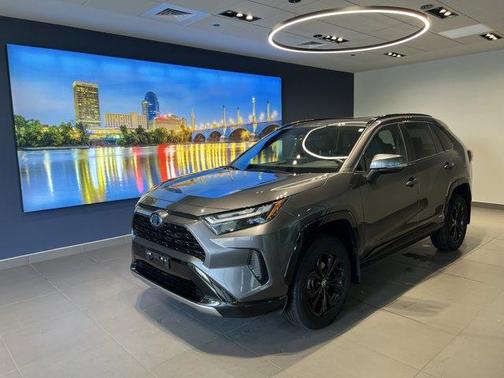 2022 Toyota RAV4 Hybrid SE